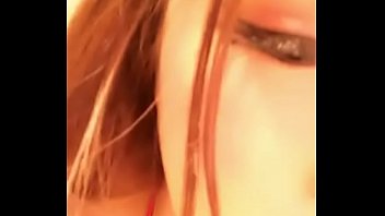 Gadis Tionghoa Seksi Pamer Tubuh Telanjang Menggoda