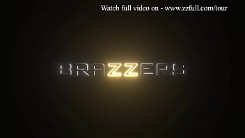 Sulit Ditelan – Chloe Surreal / Brazzers / Tonton Lengkap Di Www.zzfull.com/tour