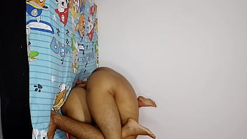 Menggila Di Kamar Adik Tiriku, Istri Jalang Itu Kuhantam Kasar Dan Keras Sampai Dia Masuk