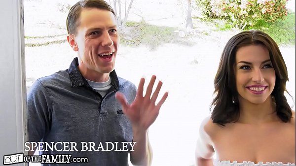 Ibuku Tiri Suka Menonton Pacarku Menggilaiku