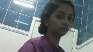 Perawat Tamil Nadu Telanjang Bugil Di Kamar Mandi Rekam Momen Mesra Sendiri