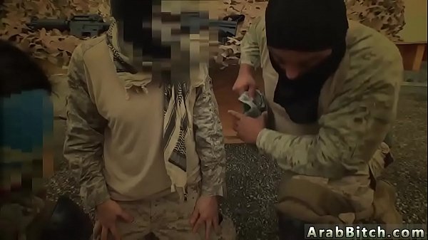 Gadis Arab Dihardik Oleh Pekerja Seks Lokal