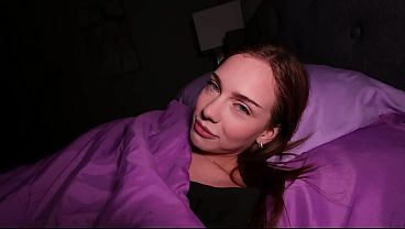 Menginap Semalaman Dengan Adik Tiriku Yang Menggoda – Venus Vixen