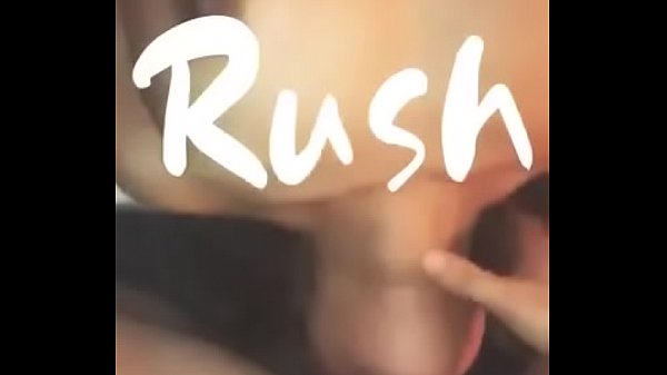 Cewek Tionghoa Seksi Yang Lagi Asyik Dimasukin Di Lubang Kemaluannya