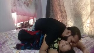 Boudhi Ketahuan Nonton Bokep Sama Tamunya, Langsung Diajak Ngentot