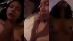 Cewek Kesepian Lagi Ngentot Sambil Pipis Enak