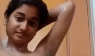 Video Mandi Sendiri Remaja India Yang Panas