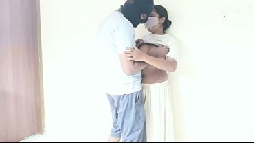 Adik Tiriku Yang Seksi Mendambakan Penis Besar Masuk Ke Dalam Vaginanya Yang Sempit