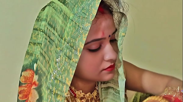 Istri Desi India Dihardiki Suaminya Di Hari Yang Spesial
