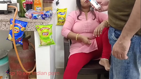 Toko Mumbai Rayu Wanita Miskin Untuk Pinjam Film Panas Dengan Audio Hindi