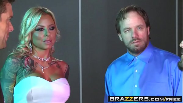 Kisah Nyata Istri Seksi: Britney Shannon Menggoda Dua Lelaki Tangguh