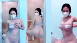 Molly Goyang Hot, Tubuh Mulus Tanpa Sehelai Benang
