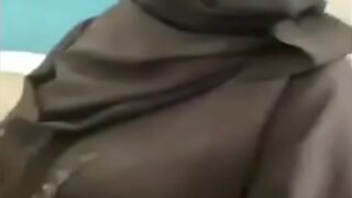 Seorang Arab Menggila, Memuaskan Nafsu Dengan Pelacur Montok Bak Binatang Buas Di Ranjang Panas Bangladesh