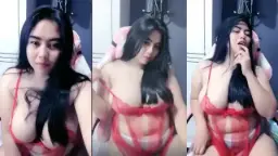 Shellaaa Toge Kembali Dengan Lingerie Merah Yang Bikin Goyang