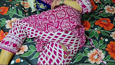 Ibu Tiri Celana Ketatnya Meledak, Anak Tiri Langsung Ngebor Memek Sambil Mainin Pantat Bundar.