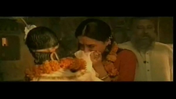 Lagu Hindi Romantis – Badan Panas, Napas Berat, Kita Berdua Di Sini, Sekarang