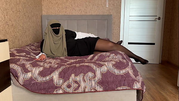 Wanita Turki Khalifa Diwawancarai Casting Bokep, Kontolnya Dimasukin Ke Memek Sampai Keluar Sperma