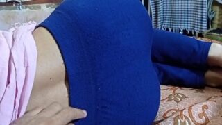 Cewek India Digebukin Abangnya Pas Lagi Tidur Bareng Di Kasur
