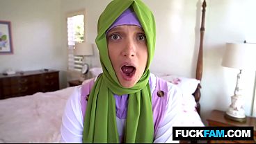 Horny Hijabi Ngerasain Kontol Pertama Bareng Izzy Lush Sama Donnie Rock
