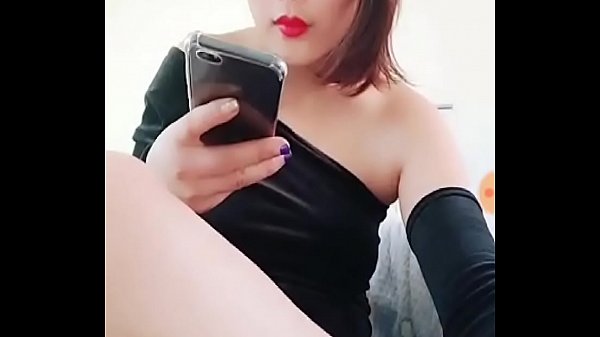 Gogo Live, Bikin Kontol Lo Tegang Sambil Liat Goyangannya.
