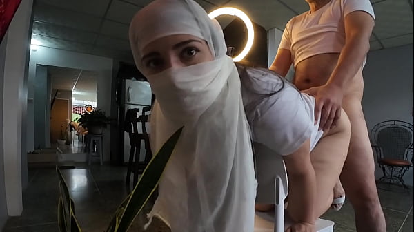 Ngacengin Kontol Sampe Dalem Bokong Cewek Jilbab Abis Digenjot Brutal – Sange Hijab