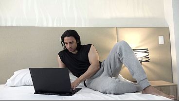 Tetangga Hindu-ku Tergila-gila Sama Bokong Latin Colombia-ku, Dia Ngentot Aku Pakai Kontol Besarnya Sampai Muncrat Di Dalem!