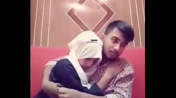 Desi Cewek Cowok Ciuman Basah Di Kamar Hotel, Panas Banget.
