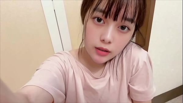 Ibu Lagi Tidur, Pas Mau Mandi, Badan Bau Amis, Langsung Colmek Sambil Becek-becek Di Kamar Mandi.
