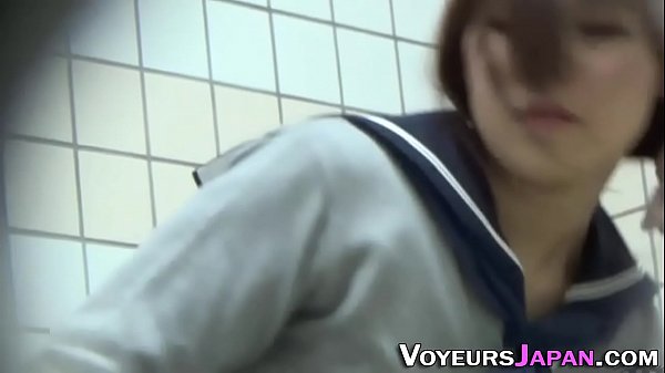 Gadis Jepang Manis Banget, Mainan Kacang Ijo Sampe Basah Kuyup.