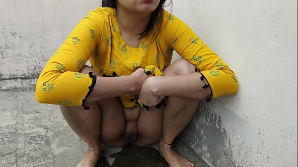 Ngentot Liar Di Luar, Abis Pipis, Bayar Gede, Badan Serah Semua, Video Hindi Kotor Hd