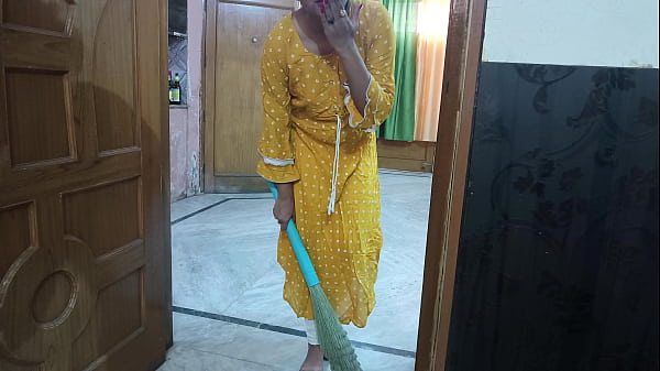 Desi Pembantu Malu-malu, Toket Gede, Ngewe Bos Puas-puasan, Suara Hindi Bikin Makin Panas.