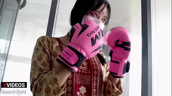 Gadis Petarung Ufc Desi Pukul Kayak Profesional, Bikin Malu Banget