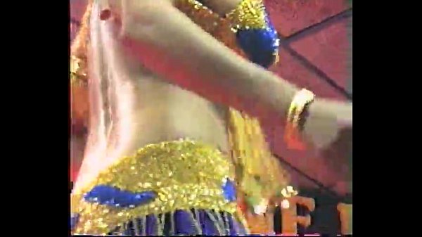 Stripper India Yang Bikin Makin Panas, Goyangannya Bikin Kelojotan.