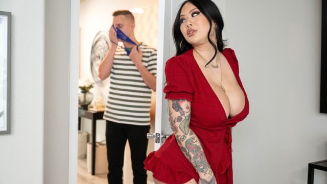 Brazzers – Gue Mau Privasi, Kecuali Pas Mandi, Biar Lo Bisa Ngintipin Sambil Coli