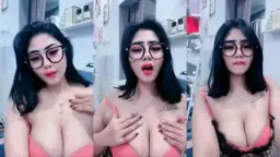 Live Tante Sandra, Cantik Montok Bikin Ngilu Pengen Dicolek