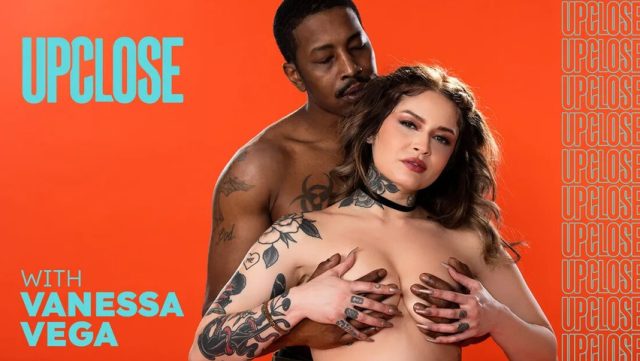 Tatapan Panas Vanessa Vega, Semakin Dekat, Semakin Liar