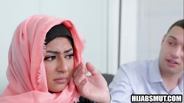 Gadis Jilbab Terpaksa Ngewe Bule Amerika