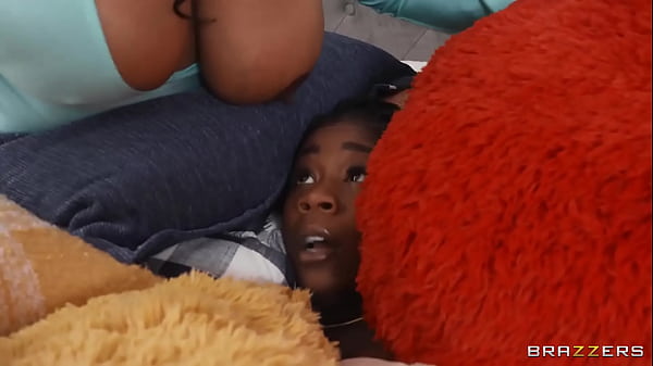 Tukang Goyang Bantal Ngentot Berdua Dua Cowok / Brazzers / Download Full Di Https://zzfull.com/haz