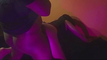 Ngentot Nih Cewek Asia Hot, Minta Dihentak Dari Belakang