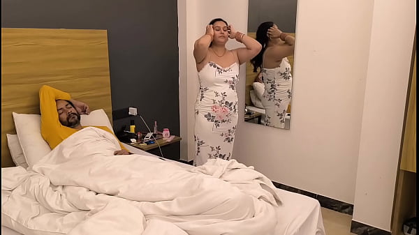 Desi Cewek Puja Sayang Mandi Pagi, Basah Kuyup Bikin Ngiler.