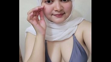 Hari-hari Pertama Nge-twerk Pake Hijab, Bikin Makin Greget Dan Panas!