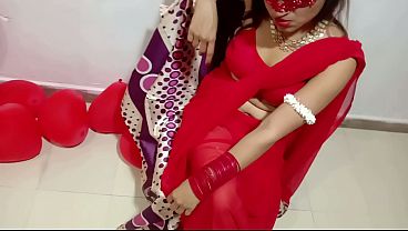 Baru Nikah, Bini Indian Pake Sari Merah Lagi Ngerayain Valentine Sama Suami Desi, Crot Di Dalem – Bokep Hindi Paling Hot
