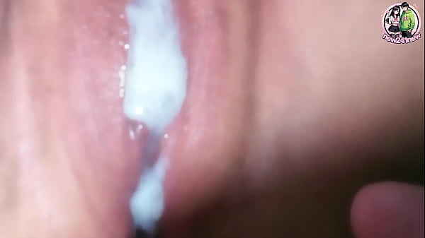 สาวไทยโดนเย็ดหีแตกยับตอนผัวไม่อยู่ น้ำควยเต็มรู Creampie Ninew