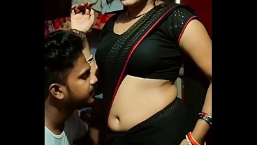 Desi Bhabhi Saree Navel Romantis Yang Bikin Makin Pengen