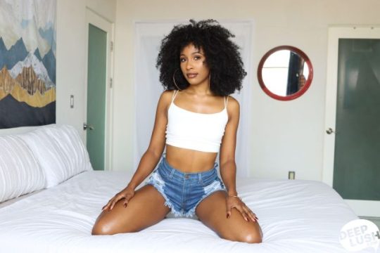 Deep Lush – Olivia Jayy Ngewe Pertama Kali, Mulus Banget