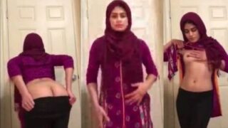 Gadis 18 Tahun Pamer Tetek Montoknya Di Video Panas Pakistan