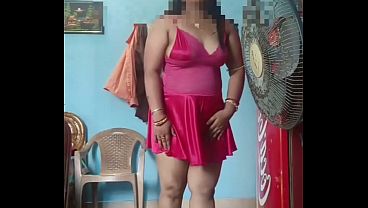 Ibu Tiri India Seksi, Godaan Menggoda Di Depan Mata.
