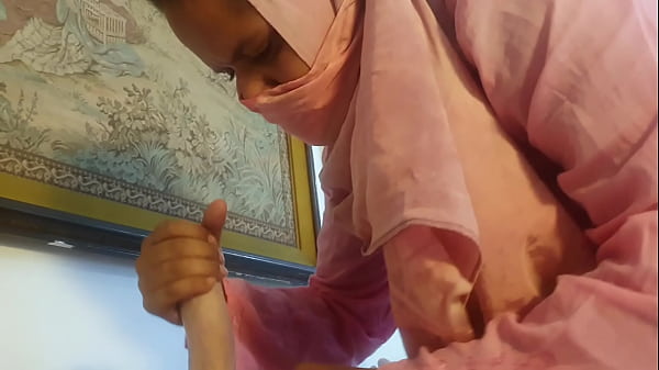 Desi Cewek Lagi Digebukin Pijat Sama Bule, Ngenakin Banget.