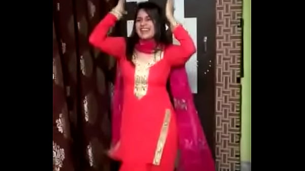 Desi Cewek Lagi Latihan Mujra, Bikin Makin Panas Dan Basah.