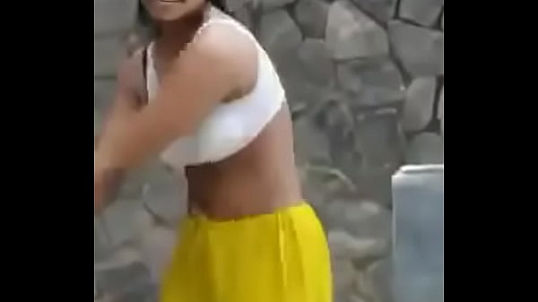 Tarian Desi Panas Bikin Ngaceng, Bagian Dua